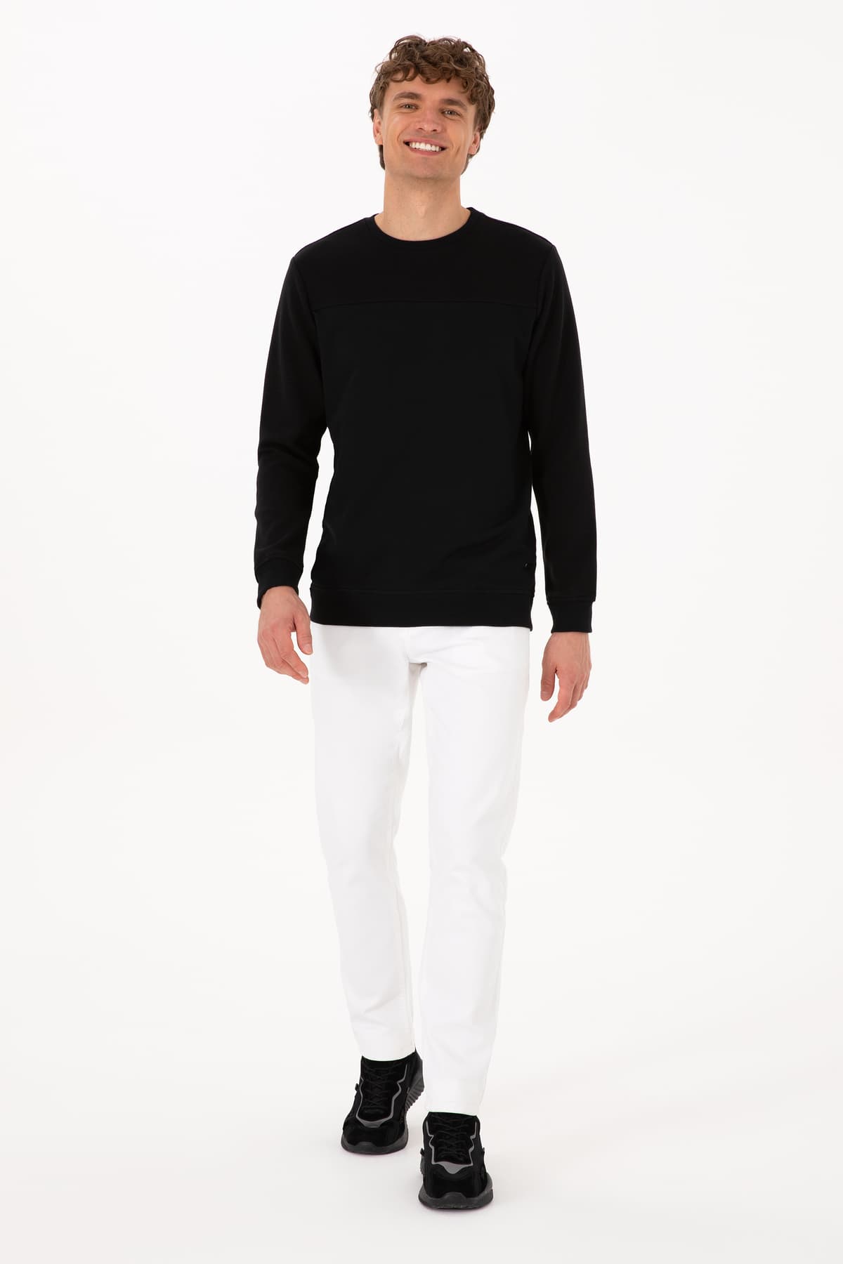 سویشرت مردانه U.S. Polo Assn. یقه گرد فیت معمولی مشکی نازک مدل 50315455-VR046 سویشرت مردانه U.S. Polo Assn. یقه گرد فیت معمولی مشکی نازک مدل 50315455-VR046