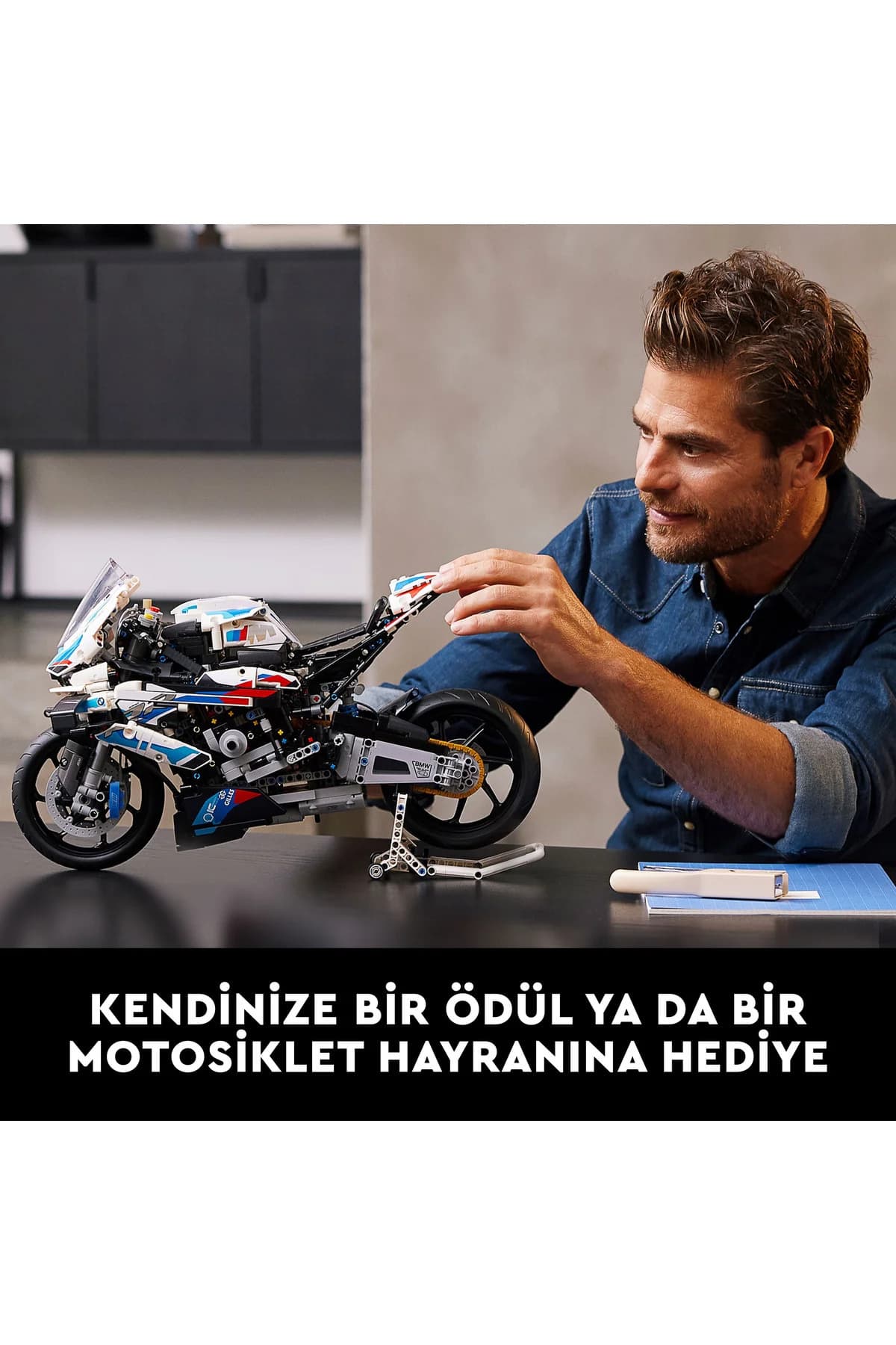 لگو Technic BMW M مدل 1000 RR مدل 42130 (1925 قطعه) لگو Technic BMW M مدل 1000 RR مدل 42130 (1925 قطعه)