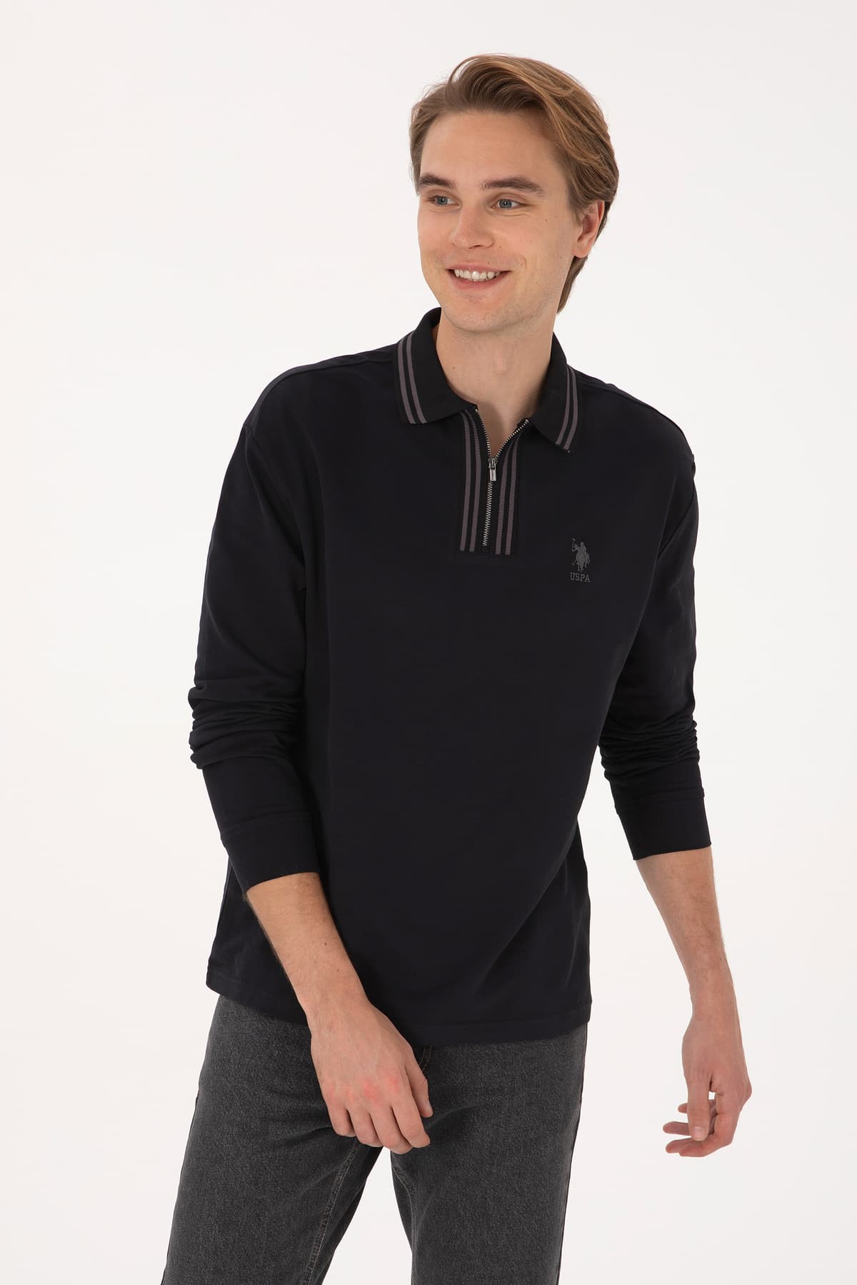 سویشرت مردانه U.S. Polo Assn. کامفورت فیت نیم زیپ مشکی مدل 50308927-VR046 سویشرت مردانه U.S. Polo Assn. کامفورت فیت نیم زیپ مشکی مدل 50308927-VR046