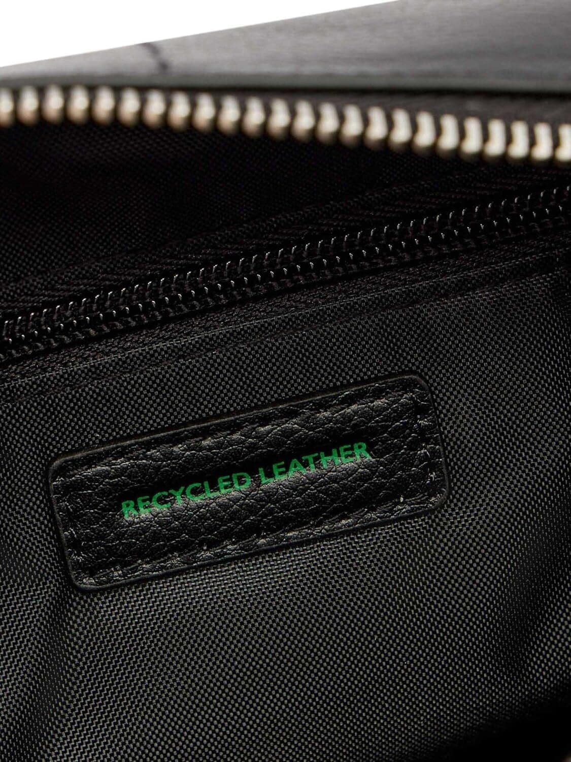کیف لوازم بهداشتی مردانه Tommy Hilfiger چرمی مشکی TJM HERITAGE تکسایز کیف لوازم بهداشتی مردانه Tommy Hilfiger چرمی مشکی TJM HERITAGE تکسایز