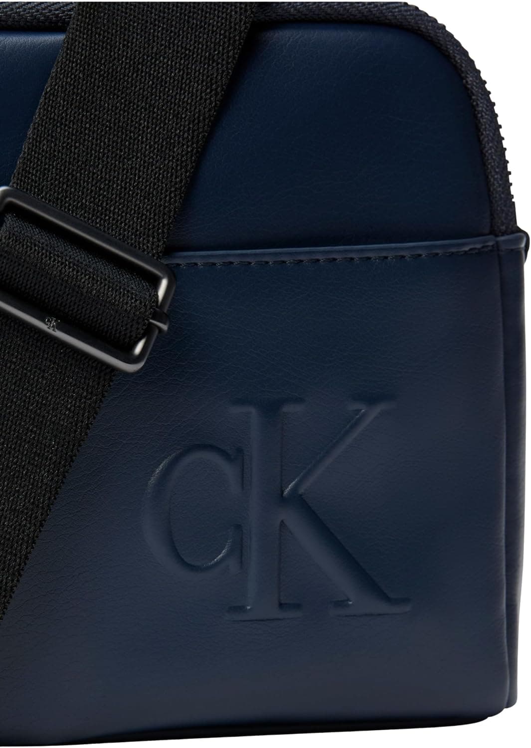 کیف دوربین مردانه دوشی Calvin Klein BOLD CK آبی شب OS کیف دوربین مردانه دوشی Calvin Klein BOLD CK آبی شب OS