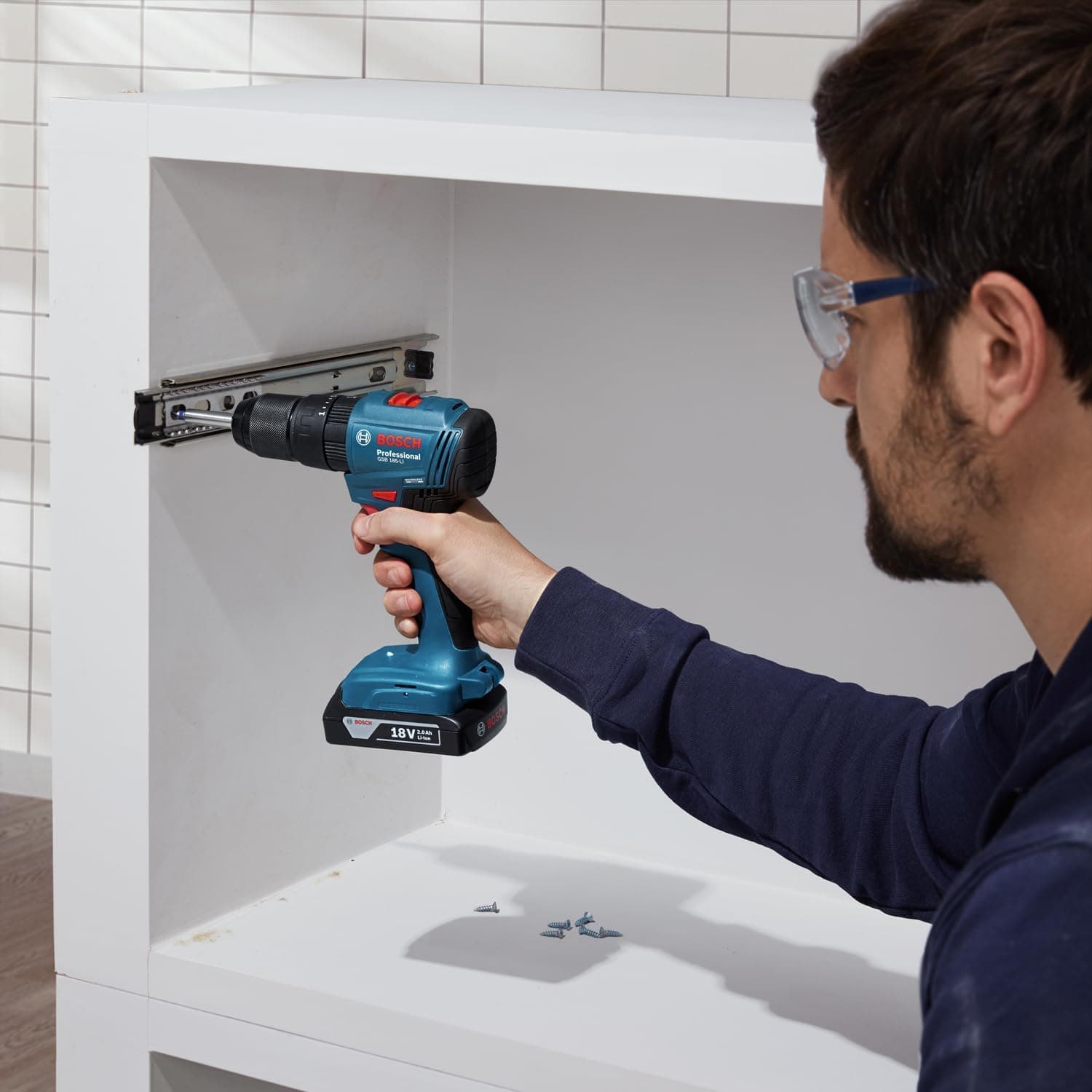 دریل پیچگوشتی شارژی Bosch مدل GSB 185-LI، ست 23 pcs با کیف دریل پیچگوشتی شارژی Bosch مدل GSB 185-LI، ست 23 pcs با کیف
