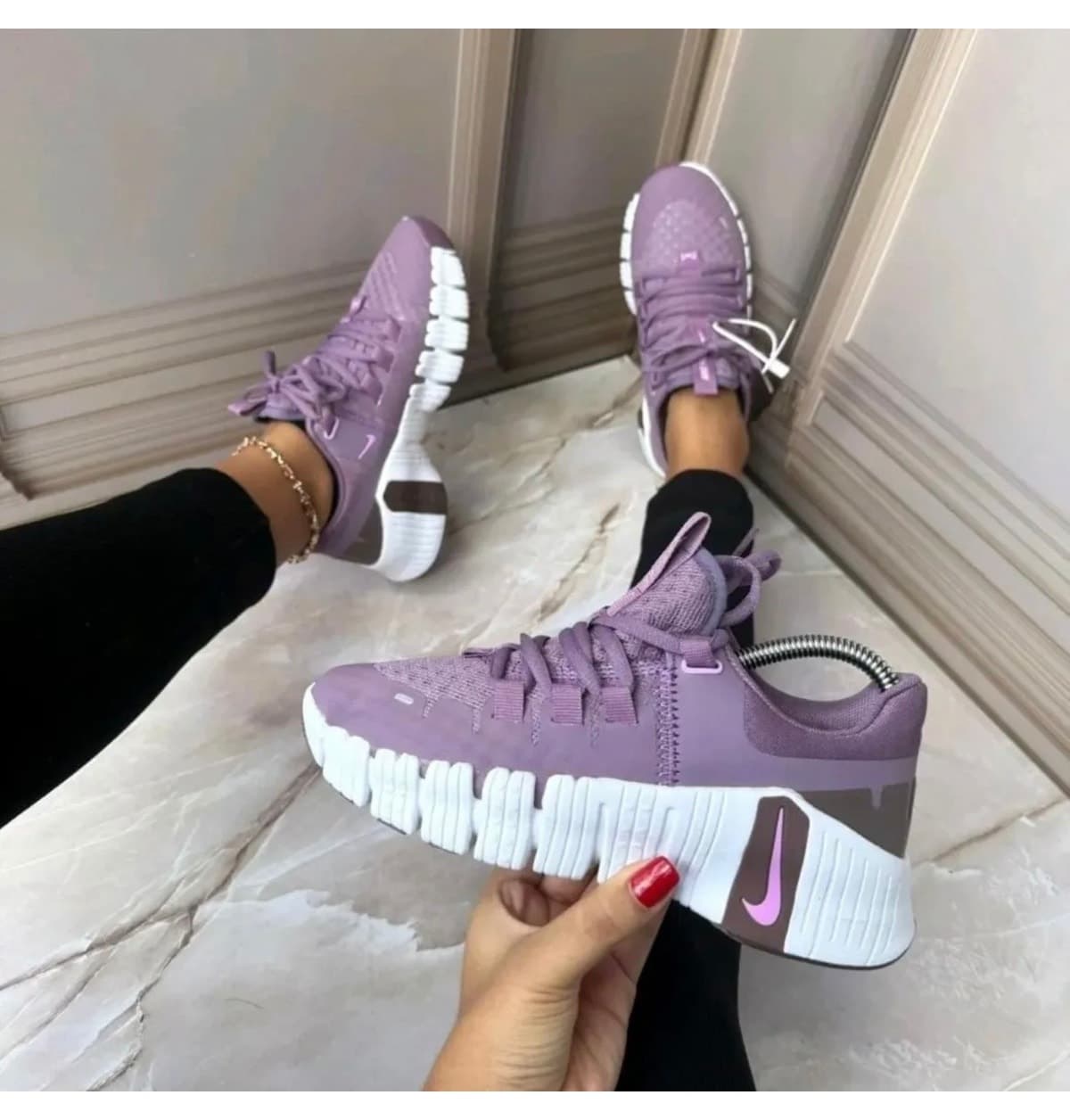 کفش تمرینی زنانه Nike Free Metcon 5 کفش تمرینی زنانه Nike Free Metcon 5