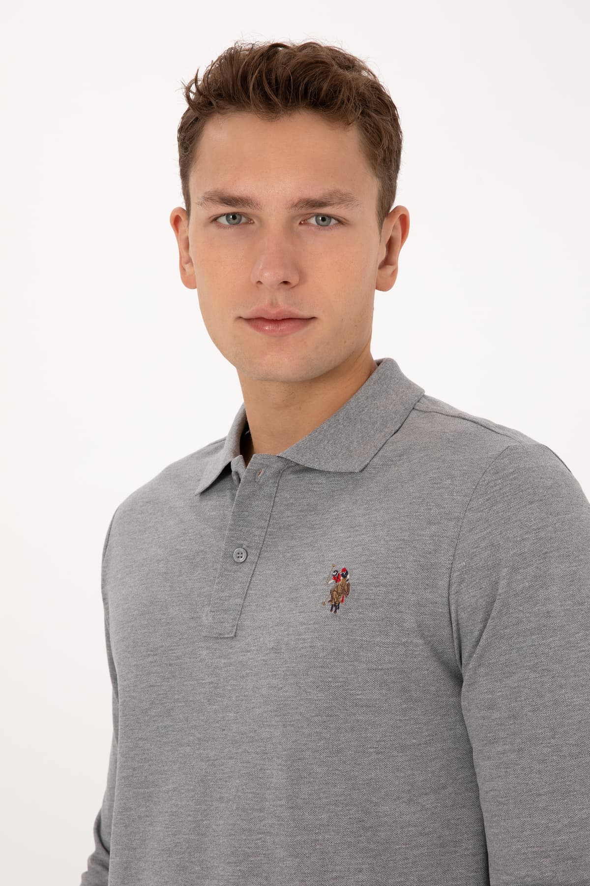 سوئیشرت مردانه U.S. Polo Assn. فیت معمولی یقه پولو خاکستری ملانژ مدل 50313772-VR086 سوئیشرت مردانه U.S. Polo Assn. فیت معمولی یقه پولو خاکستری ملانژ مدل 50313772-VR086