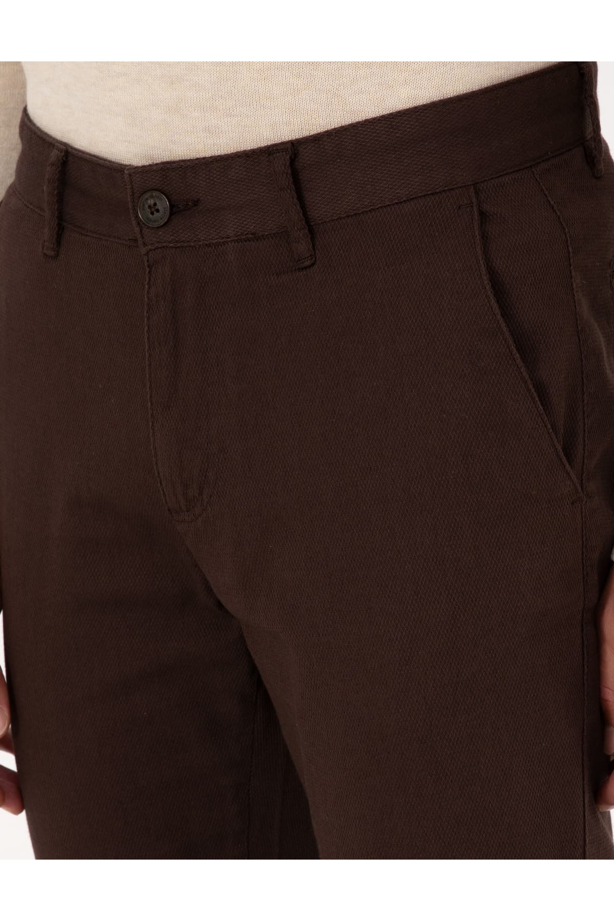 شلوار مردانه Pierre Cardin قهوهای تیره Slim Fit کانواس مدل 50299517-VR084 شلوار مردانه Pierre Cardin قهوهای تیره Slim Fit کانواس مدل 50299517-VR084