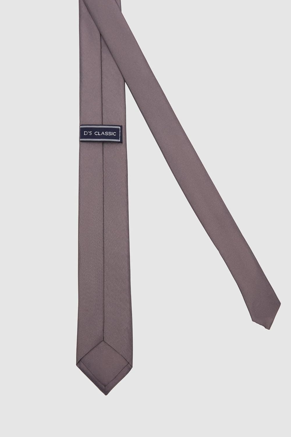 کراوات D'S Damat ساده خاکستری 5.5 سانتیمتری کراوات D'S Damat ساده خاکستری 5.5 سانتیمتری