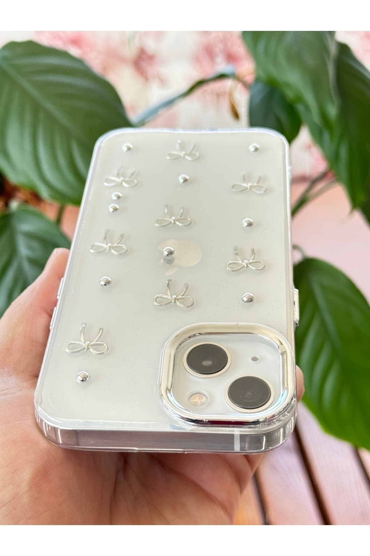 قاب گوشی Fibaks طرح فیونک شفاف نقرهای برجستگی دوربین مدل iPhone 13/14/15 قاب گوشی Fibaks طرح فیونک شفاف نقرهای برجستگی دوربین مدل iPhone 13/14/15