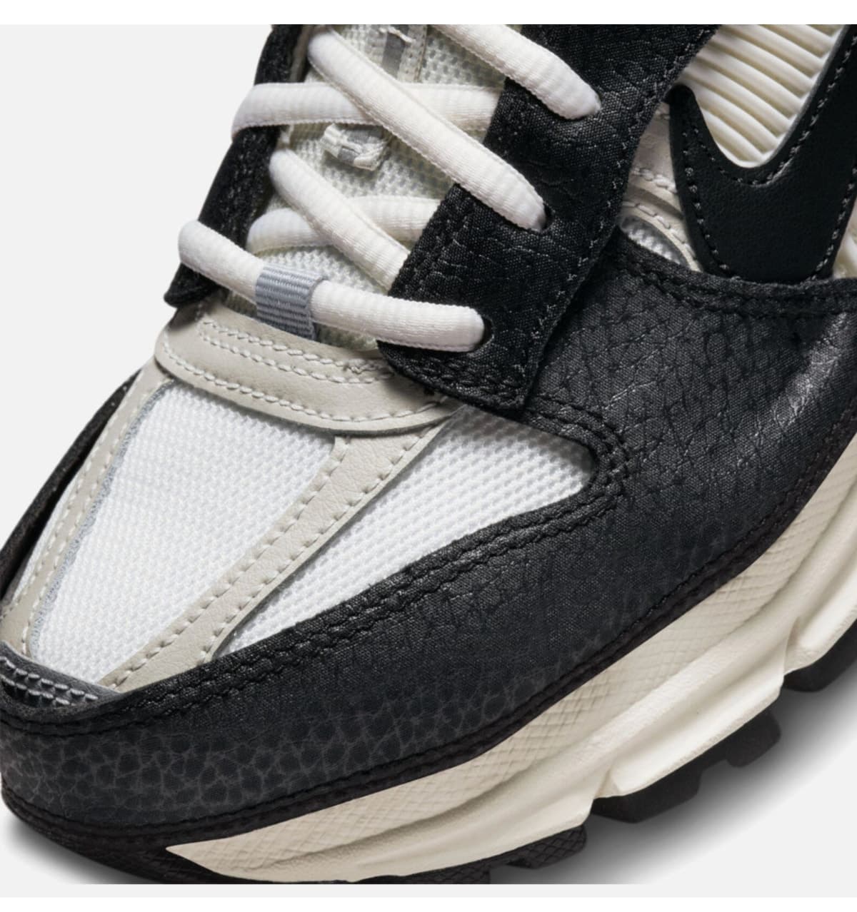 کفش دویدن یونیسکس Nike Zoom Vomero 5 مدل FJ5474 113 کفش دویدن یونیسکس Nike Zoom Vomero 5 مدل FJ5474 113