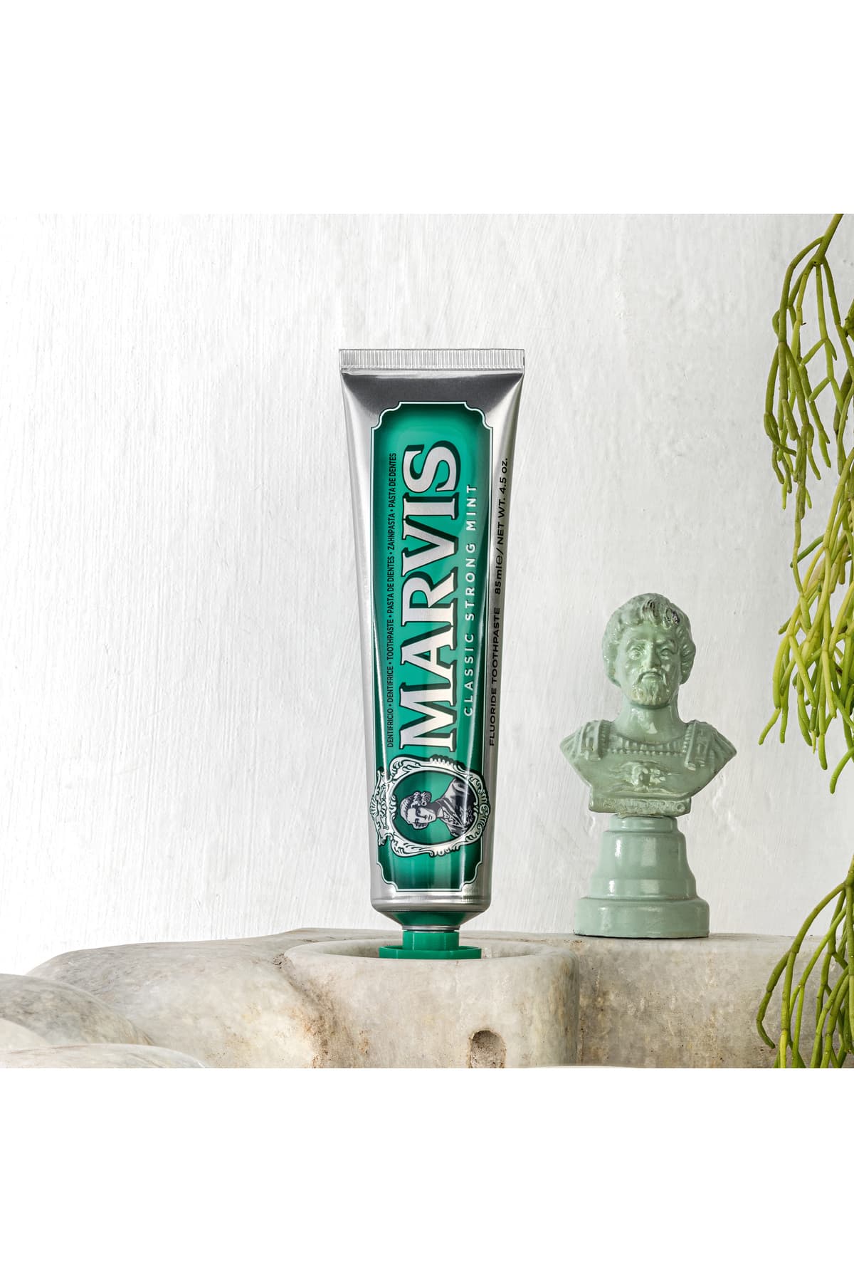 خمیردندان Marvis Classic Strong Mint 85 ml خمیردندان Marvis Classic Strong Mint 85 ml