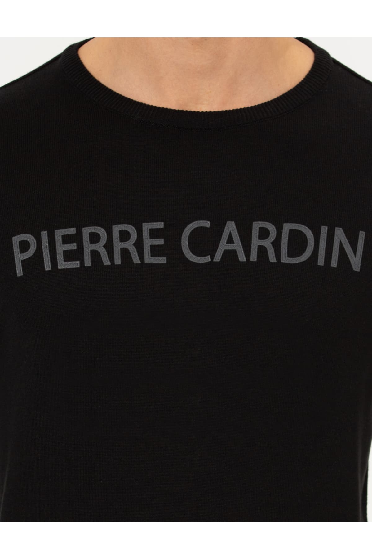 پلیور مردانه Pierre Cardin بافت یقه گرد مشکی اسلیم فیت مدل 50258653-VR046 پلیور مردانه Pierre Cardin بافت یقه گرد مشکی اسلیم فیت مدل 50258653-VR046