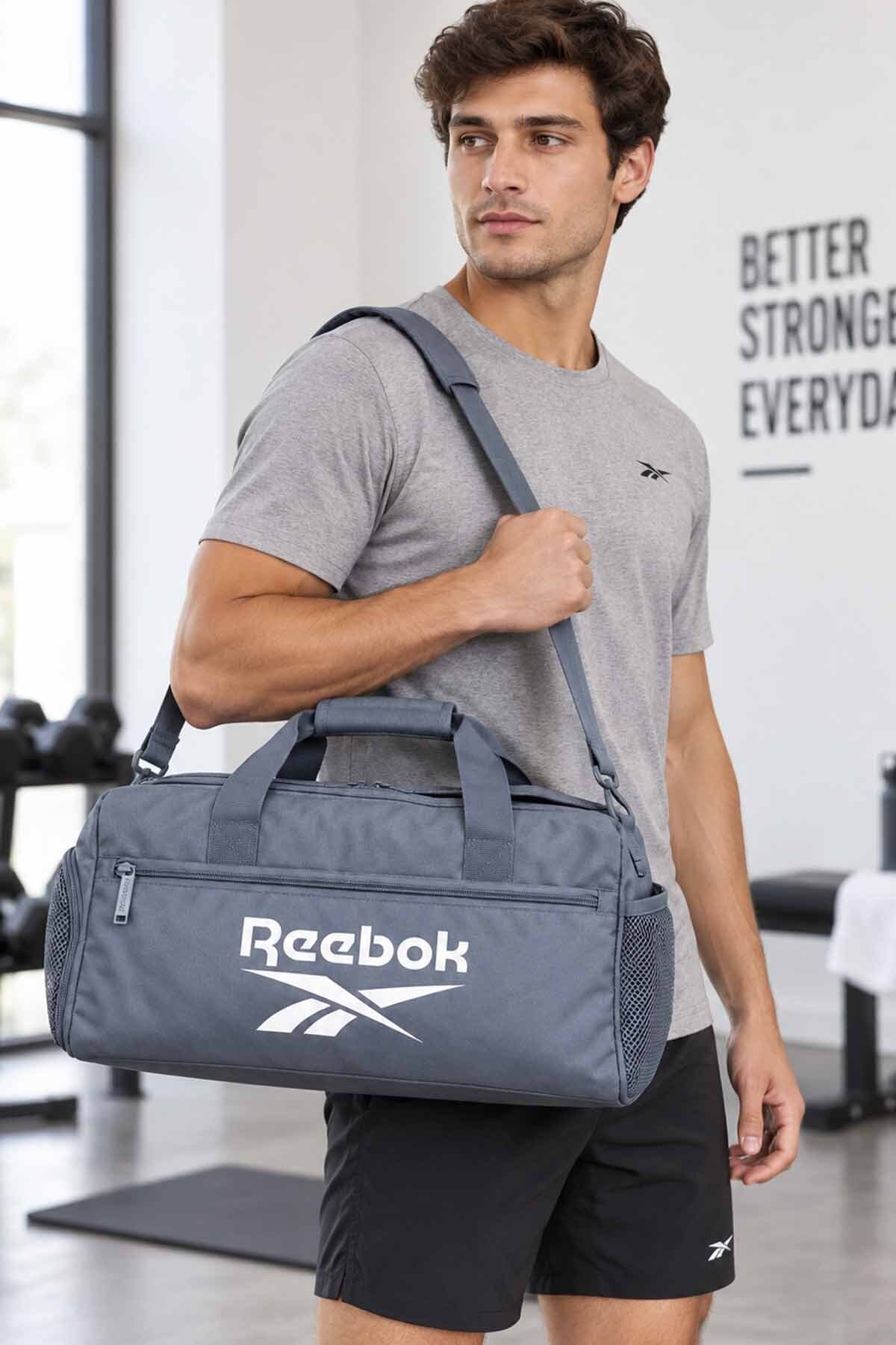 ساک ورزشی یونیسکس Reebok خاکستری با بخش کفش 46x23x20 cm ساک ورزشی یونیسکس Reebok خاکستری با بخش کفش 46x23x20 cm