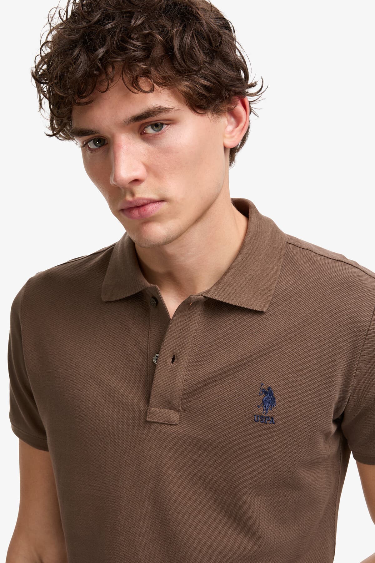 تیشرت مردانه U.S. Polo Assn. یقه پولو اسلیم فیت قهوهای ساده مدل 50322304-VR029 تیشرت مردانه U.S. Polo Assn. یقه پولو اسلیم فیت قهوهای ساده مدل 50322304-VR029