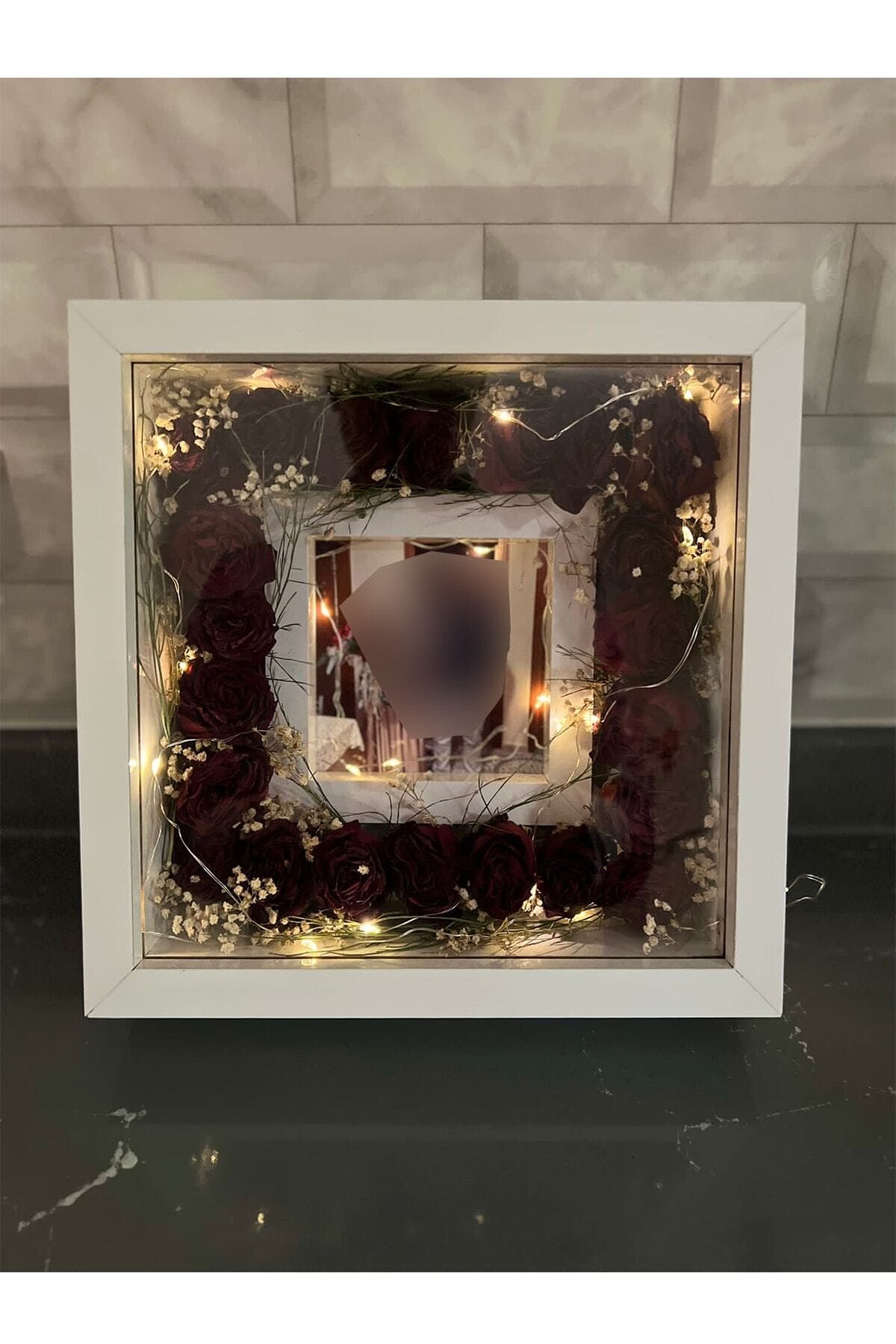 قاب Verda Çerçeve با LED و بخش عکس ابعاد 25x25x7 cm قاب Verda Çerçeve با LED و بخش عکس ابعاد 25x25x7 cm