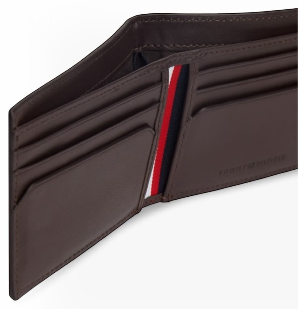 کیف پول مردانه Tommy Hilfiger قهوهای مدل TH CENTRAL MINI CC WALLET AM0AM14495 کیف پول مردانه Tommy Hilfiger قهوهای مدل TH CENTRAL MINI CC WALLET AM0AM14495