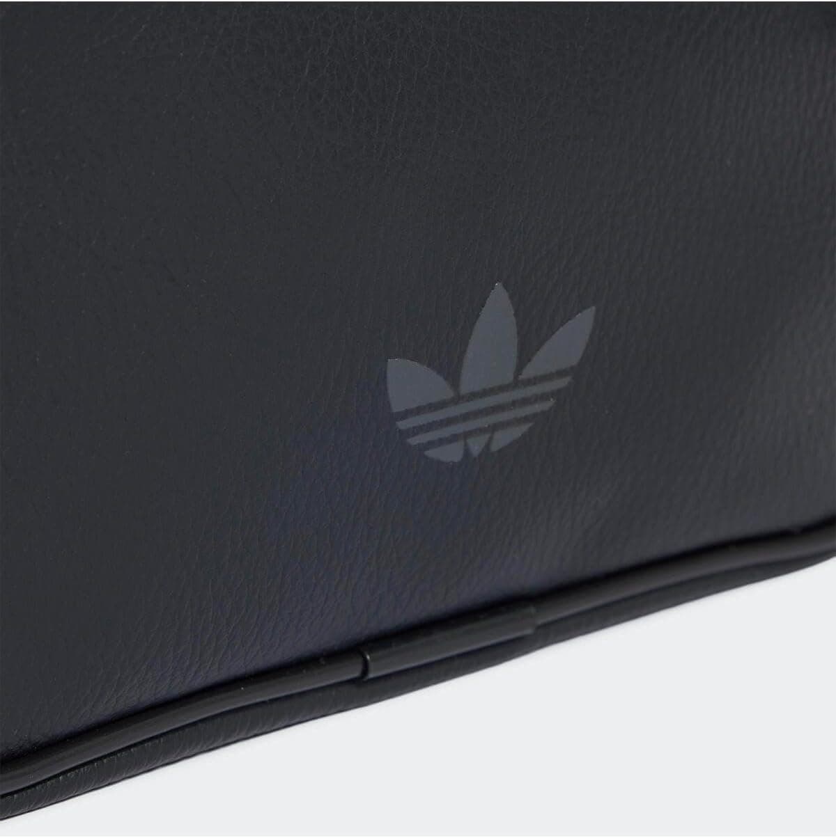کیف پستچی یونیسکس Adidas Airliner XS مدل KS6908 مشکی کیف پستچی یونیسکس Adidas Airliner XS مدل KS6908 مشکی