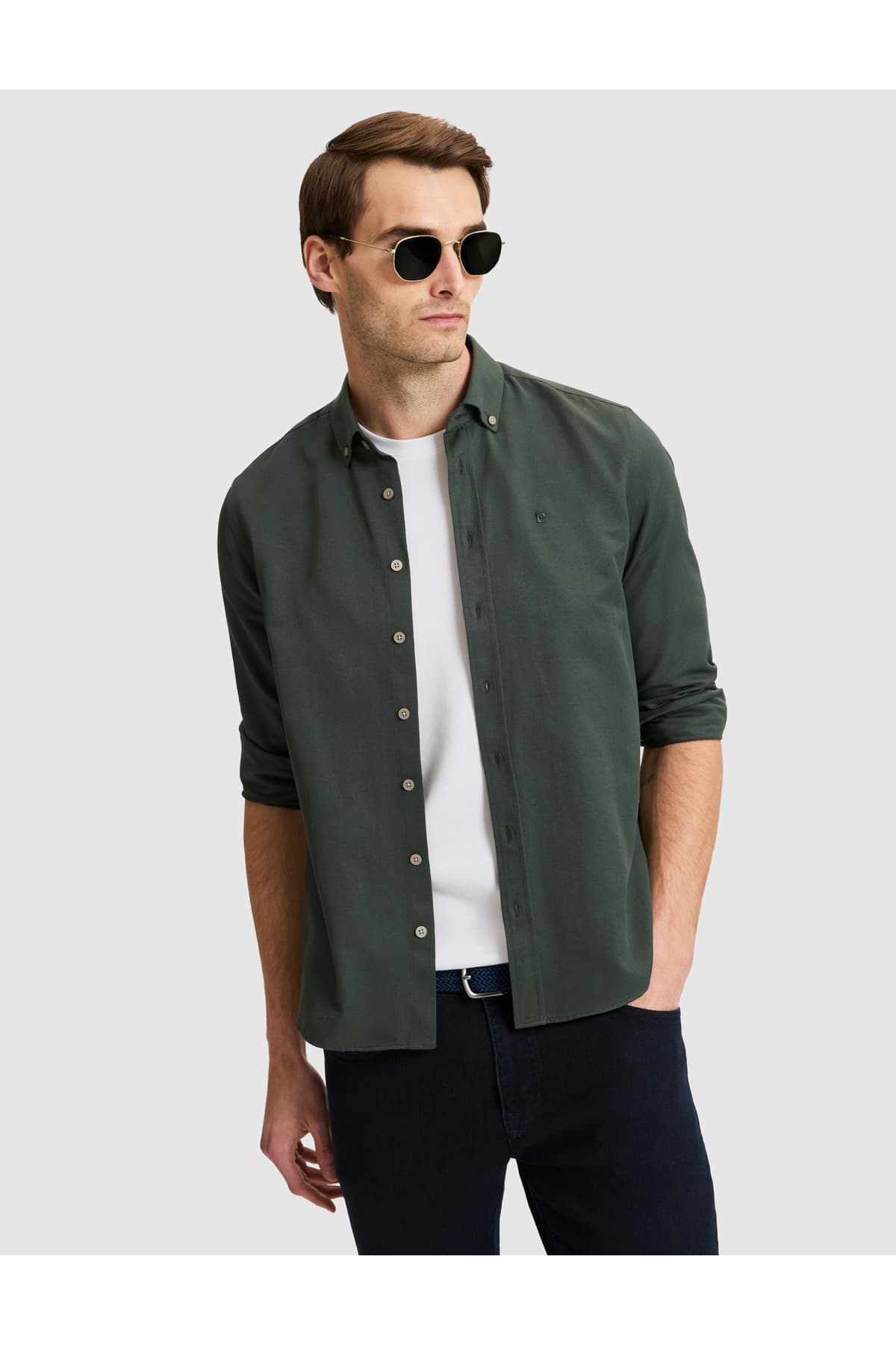 پیراهن مردانه Pierre Cardin آستین بلند اسلیم فیت خاکی تیره مدل 50325365-VR111 پیراهن مردانه Pierre Cardin آستین بلند اسلیم فیت خاکی تیره مدل 50325365-VR111