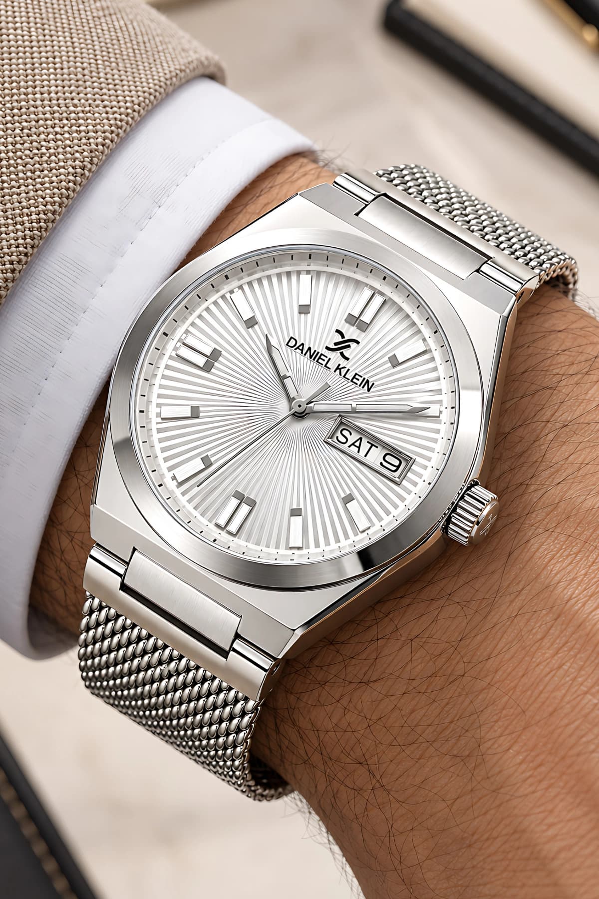 ساعت مچی مردانه Daniel Klein بند و کیس فولادی تقویمدار نقرهای-سفید مدل zmdk1203 ساعت مچی مردانه Daniel Klein بند و کیس فولادی تقویمدار نقرهای-سفید مدل zmdk1203