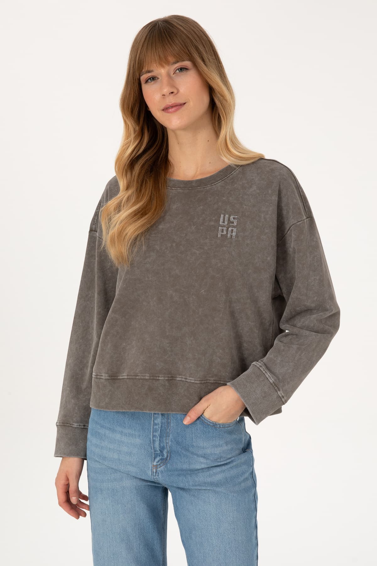 سوئیشرت زنانه U.S. Polo Assn. یقه گرد شستهشده رنگ میلی مدل 50314186-VR052 سوئیشرت زنانه U.S. Polo Assn. یقه گرد شستهشده رنگ میلی مدل 50314186-VR052