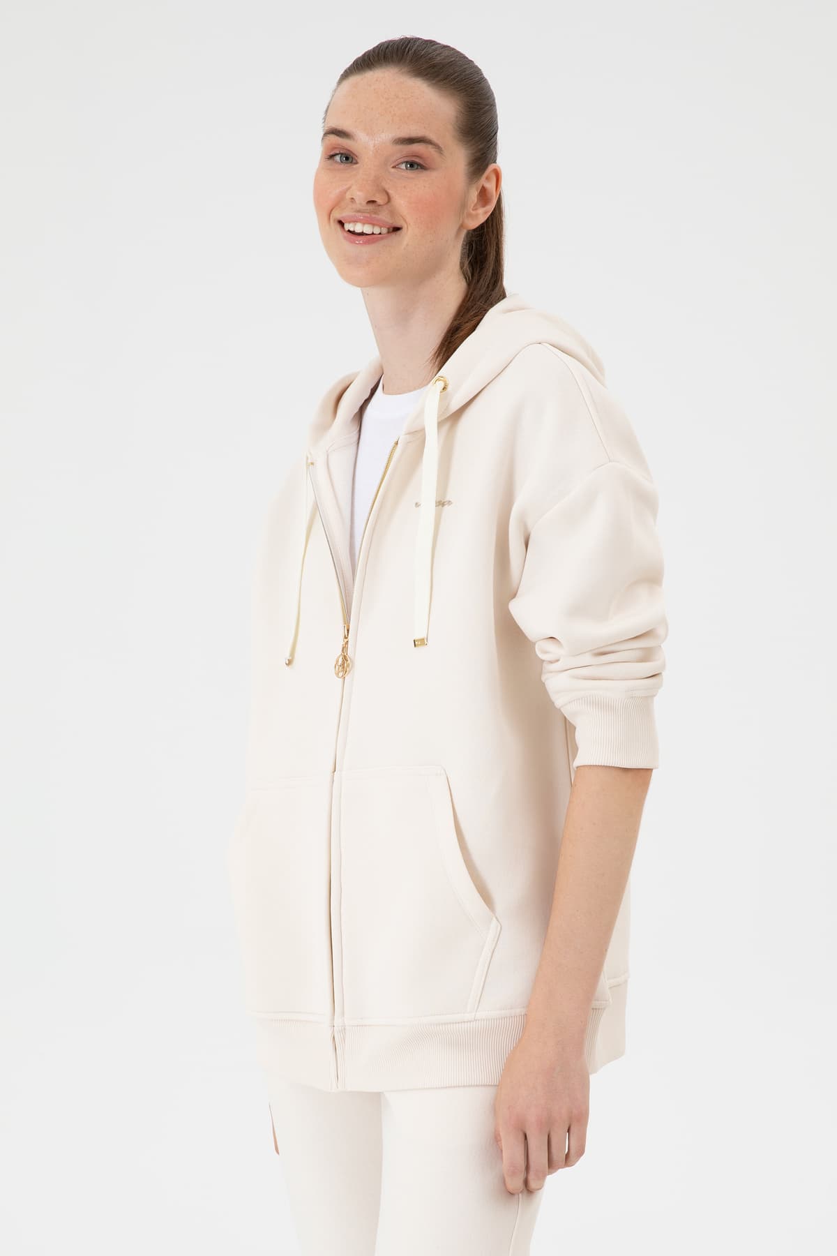 سویشرت زنانه U.S. Polo Assn. کلاهدار شاردون کرمی مدل 50314130-VR071 سویشرت زنانه U.S. Polo Assn. کلاهدار شاردون کرمی مدل 50314130-VR071