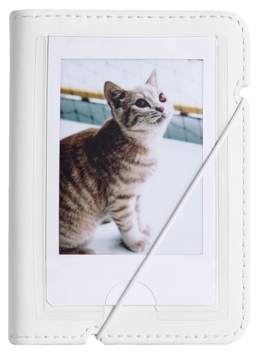 دوربین فوری Fujifilm Instax mini 12 سفید با ۱۰ فیلم، آلبوم و کیف چرمی دوربین فوری Fujifilm Instax mini 12 سفید با ۱۰ فیلم، آلبوم و کیف چرمی
