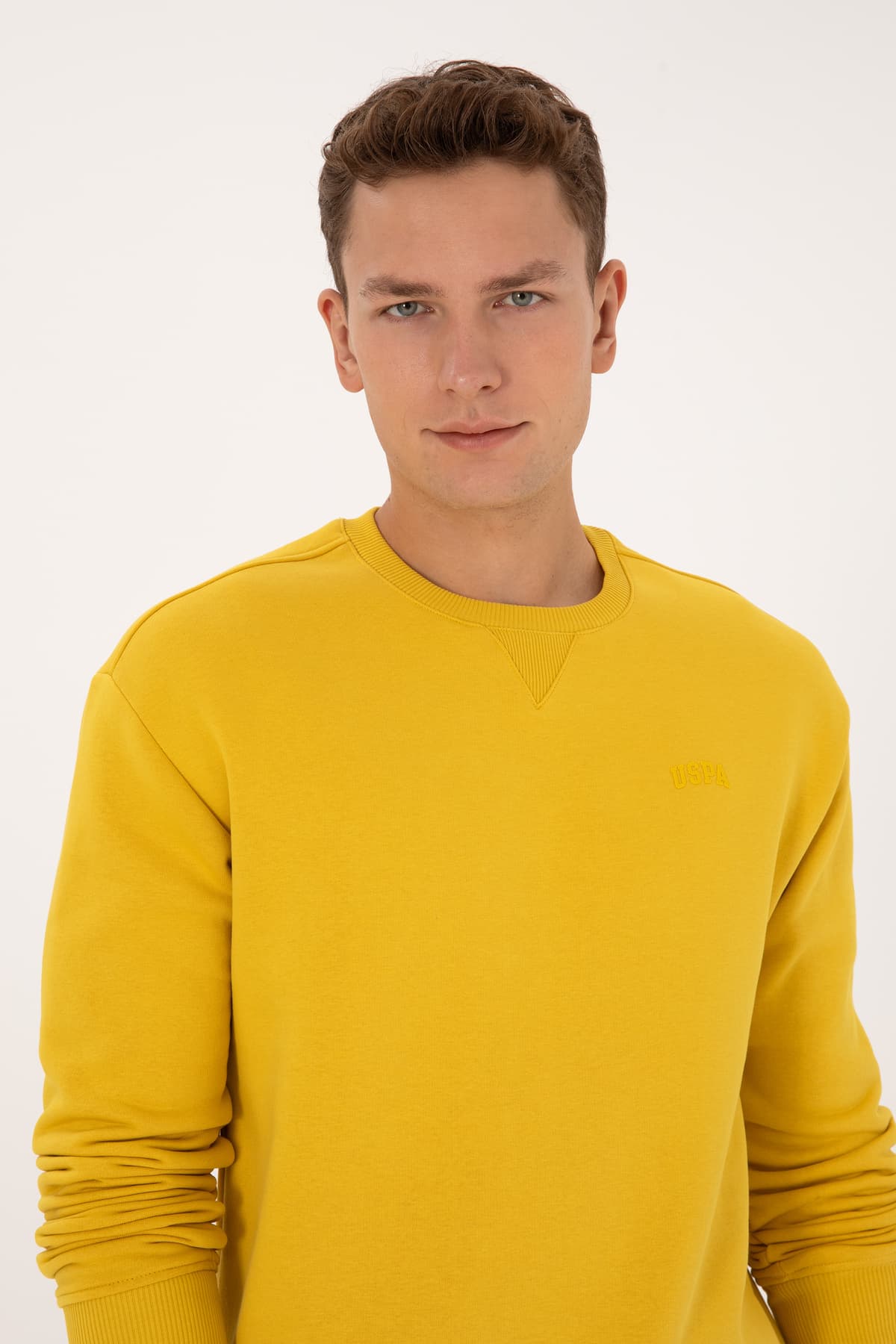 سوئیشرت مردانه U.S. Polo Assn. یقه گرد کامفورت فیت شاردونی زرد مدل 50313757-VR094 سوئیشرت مردانه U.S. Polo Assn. یقه گرد کامفورت فیت شاردونی زرد مدل 50313757-VR094