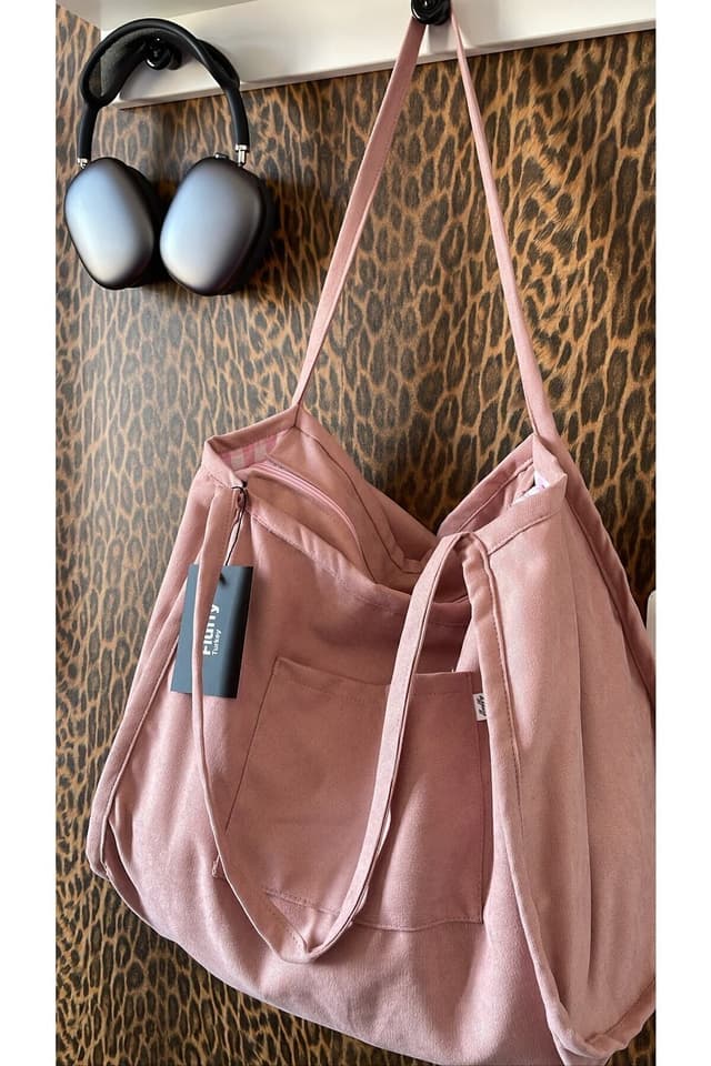 کیف مدرسهای زنانه fluffy زیپدار آستردار مدل Mute Bag Angelic 00s (32/36) کیف مدرسهای زنانه fluffy زیپدار آستردار مدل Mute Bag Angelic 00s (32/36)