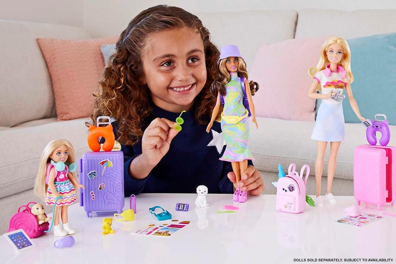 عروسک Chelsea Barbie با لوازم جانبی سفر عروسک Chelsea Barbie با لوازم جانبی سفر