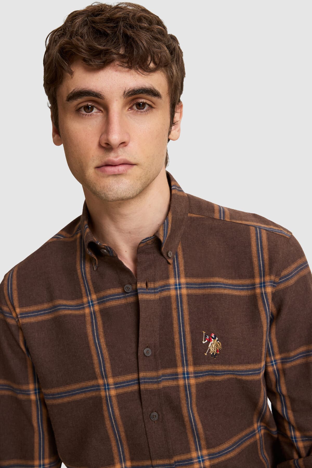 پیراهن مردانه U.S. Polo Assn. قهوهای تیره فیت معمولی چهارخانه آستین بلند مدل 50332378-VR084 پیراهن مردانه U.S. Polo Assn. قهوهای تیره فیت معمولی چهارخانه آستین بلند مدل 50332378-VR084