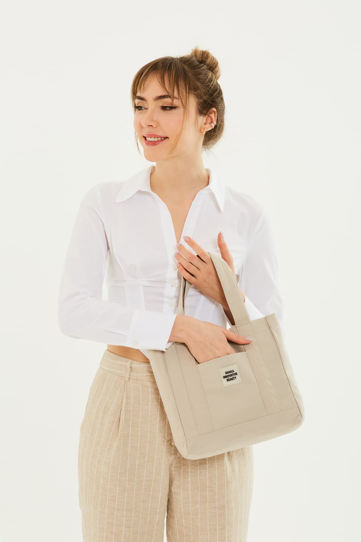 کیف زنانه Shaka دستی و دوشی کانواس کرم دو بخشی مدل U37 کیف زنانه Shaka دستی و دوشی کانواس کرم دو بخشی مدل U37