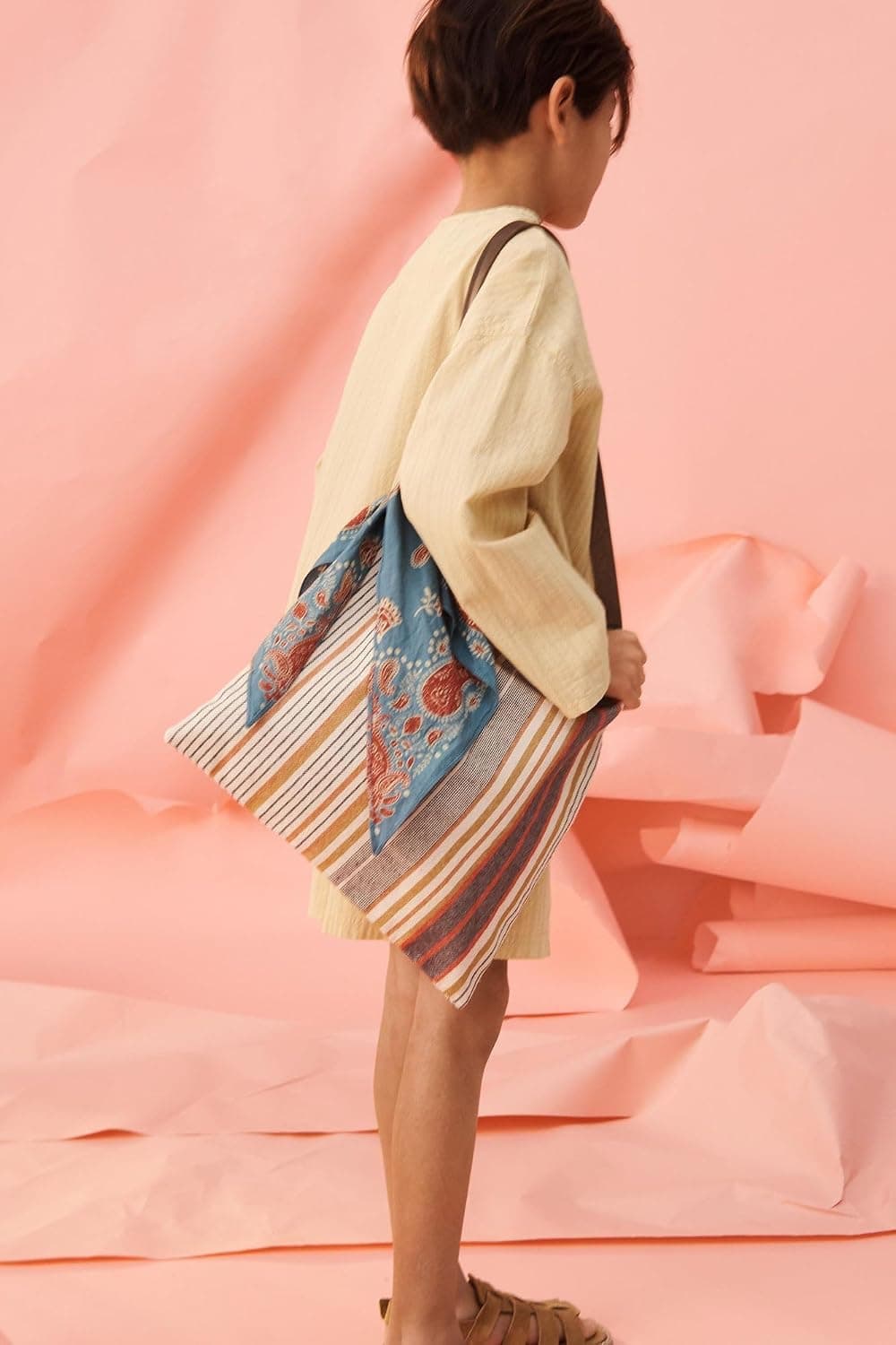 کیف توت چرمی زنانه Zara طرح خالدار سایز استاندارد کیف توت چرمی زنانه Zara طرح خالدار سایز استاندارد