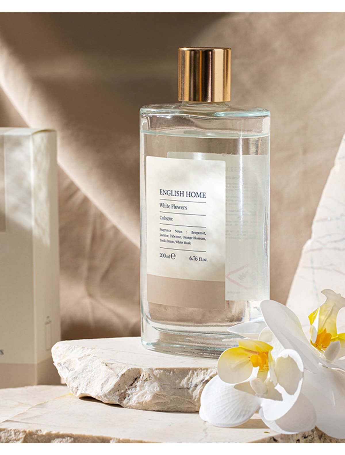 کلن English Home گلهای سفید 200 ml کلن English Home گلهای سفید 200 ml