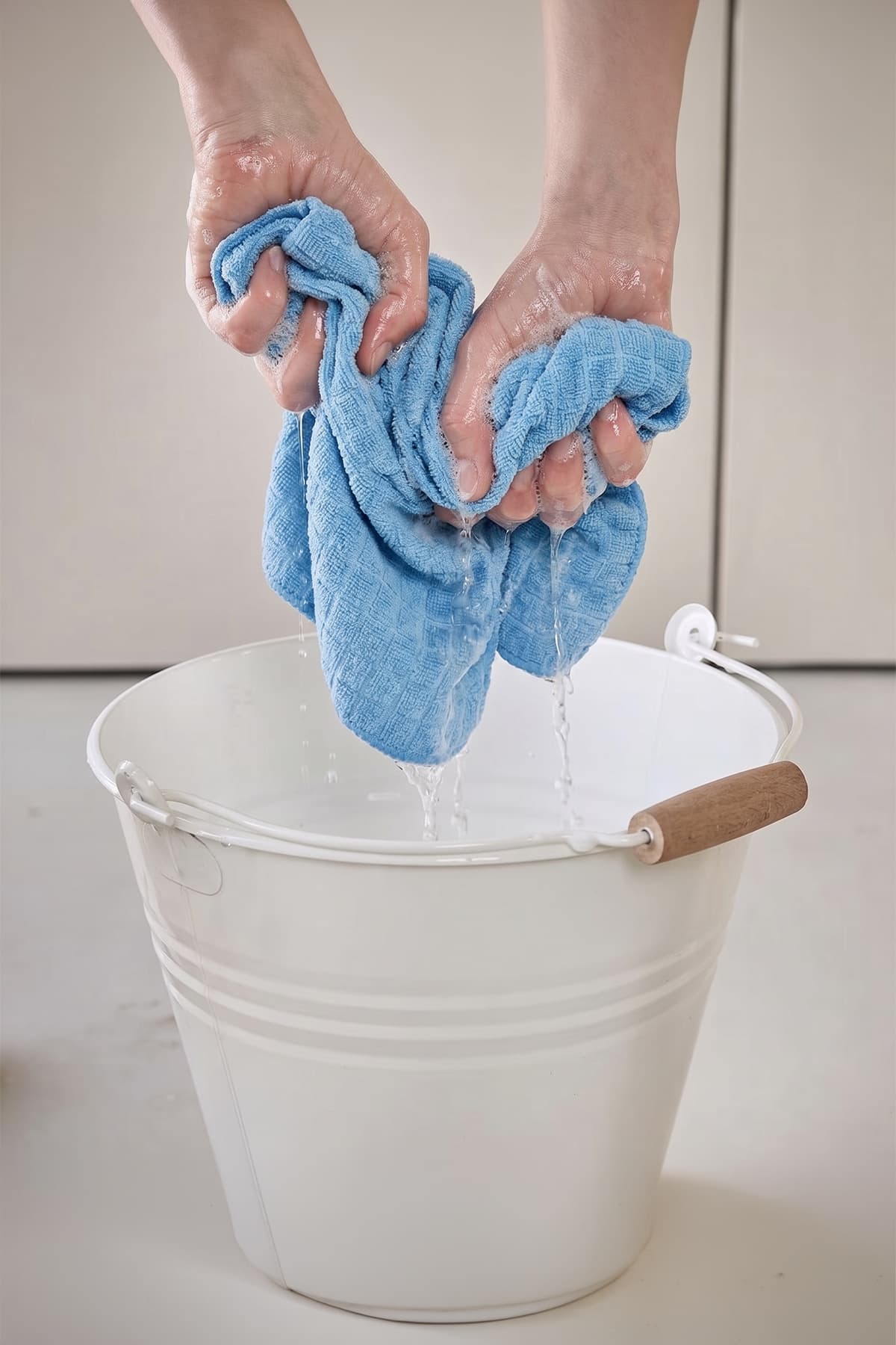 ست دستمال نظافت عمومی میکروفایبر 4 عددی MissClean شامل دستمال شیشه، آشپزخانه، گردگیری و زمین ست دستمال نظافت عمومی میکروفایبر 4 عددی MissClean شامل دستمال شیشه، آشپزخانه، گردگیری و زمین