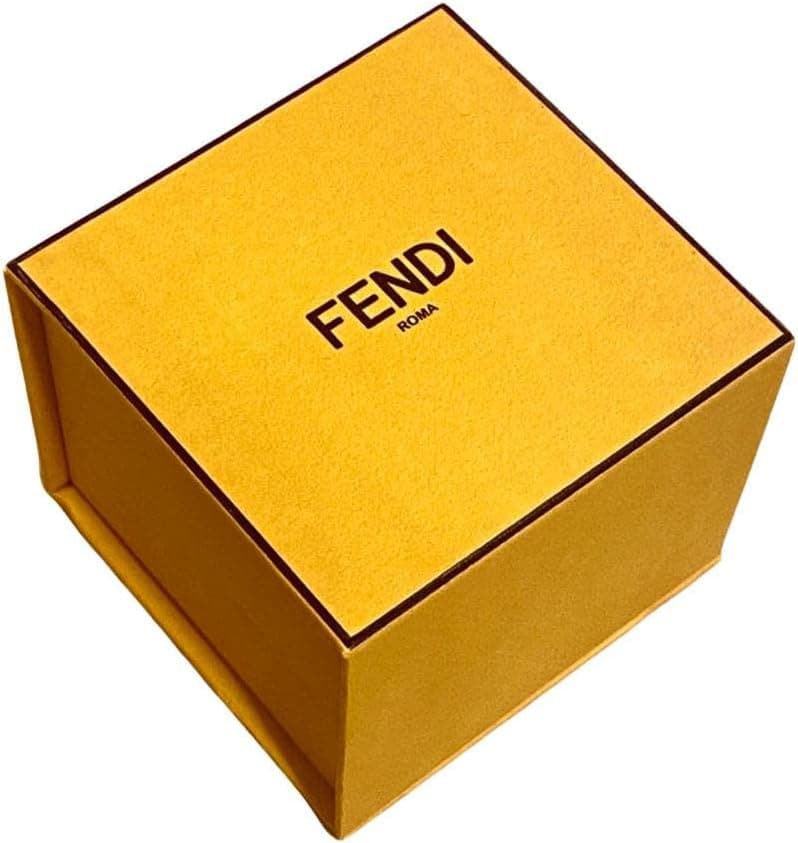 انگشتر زنانه FENDI طلایی فلزی با طرح حروف Fendrigraphy سایز متوسط انگشتر زنانه FENDI طلایی فلزی با طرح حروف Fendrigraphy سایز متوسط