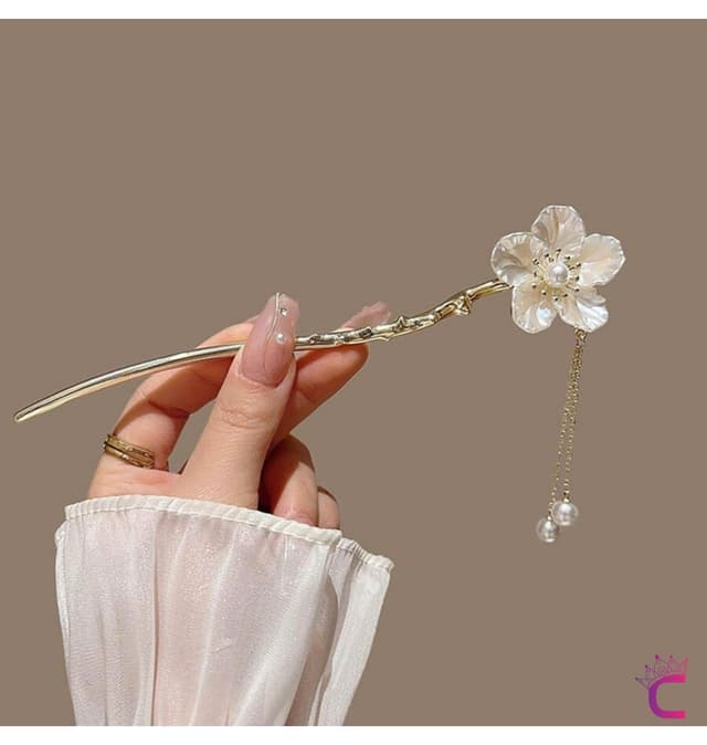 گیره موی شینیون Cinderella گلدار سفید دستساز 17cm میله ژاپنی فلزی گیره موی شینیون Cinderella گلدار سفید دستساز 17cm میله ژاپنی فلزی