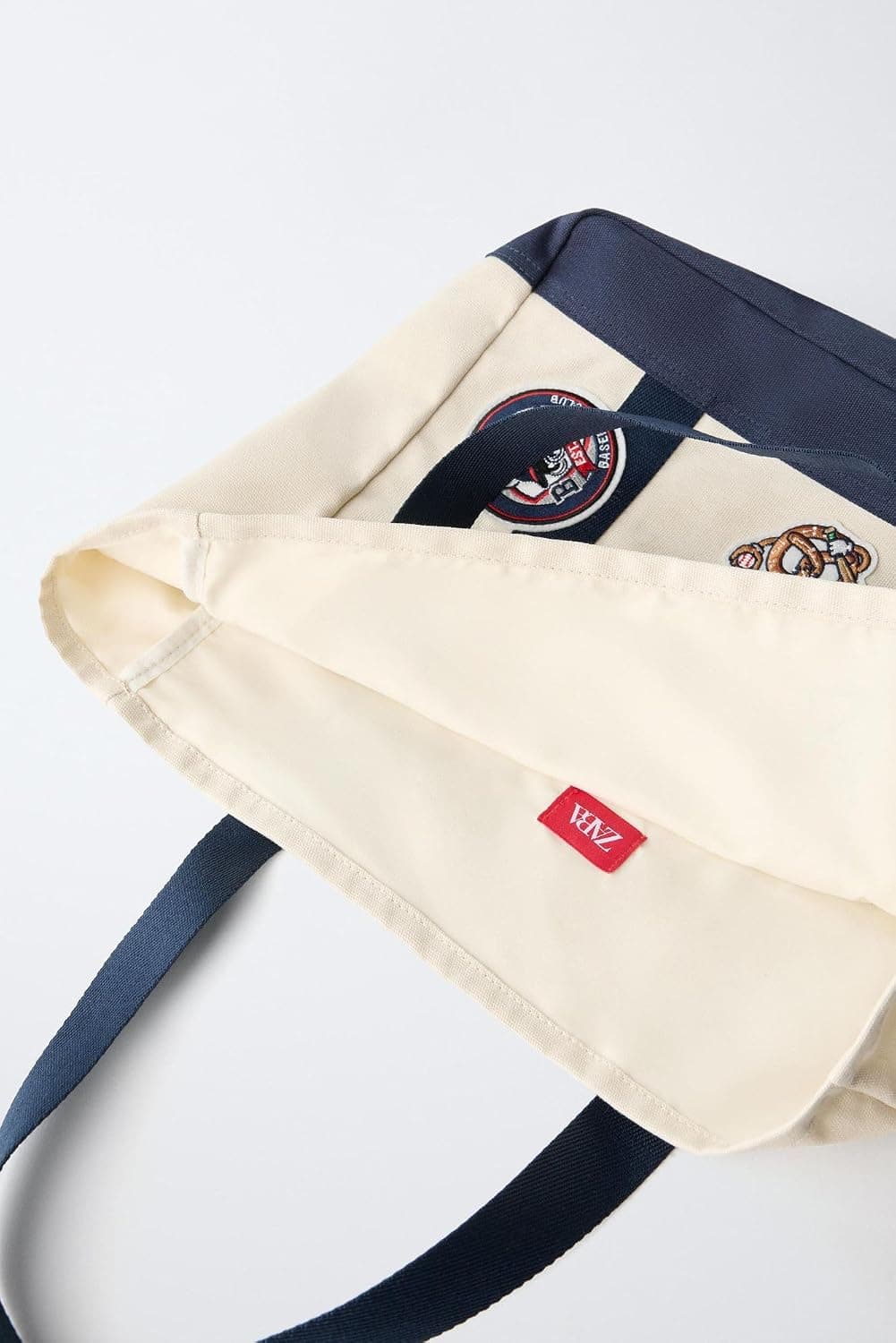 کیف توت زنانه Zara وصلهای اکرو سفید مدل Z3o:bag کیف توت زنانه Zara وصلهای اکرو سفید مدل Z3o:bag