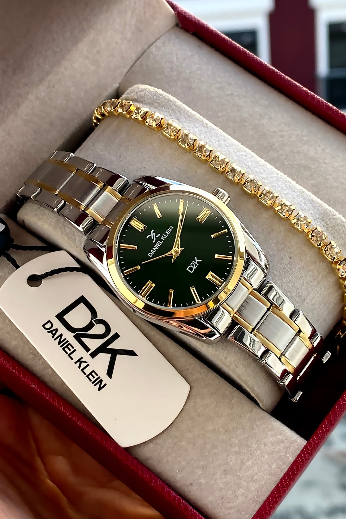 ساعت مچی زنانه Daniel Klein مینیمال صفحه سبز بند استیل جوبیلی ساعت مچی زنانه Daniel Klein مینیمال صفحه سبز بند استیل جوبیلی