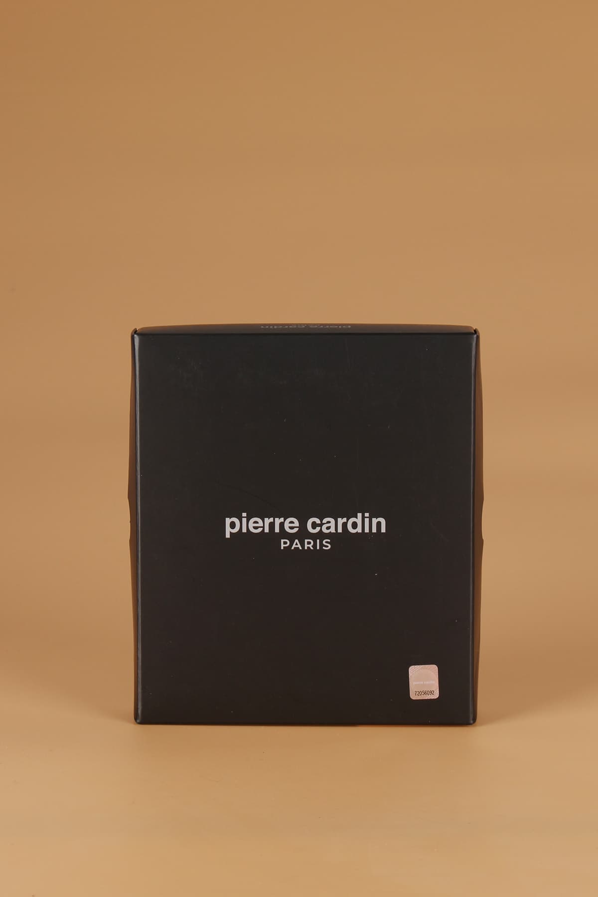 کیف پول کارتخور مردانه Pierre Cardin مدل 075 چرم طبیعی آنیلین مشکی کیف پول کارتخور مردانه Pierre Cardin مدل 075 چرم طبیعی آنیلین مشکی