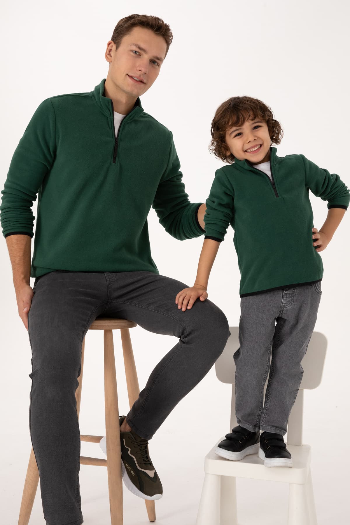 سویشرت مردانه U.S. Polo Assn. پولار نیم زیپ فیت معمولی سبز تیره مدل 50313777-VR079 سویشرت مردانه U.S. Polo Assn. پولار نیم زیپ فیت معمولی سبز تیره مدل 50313777-VR079