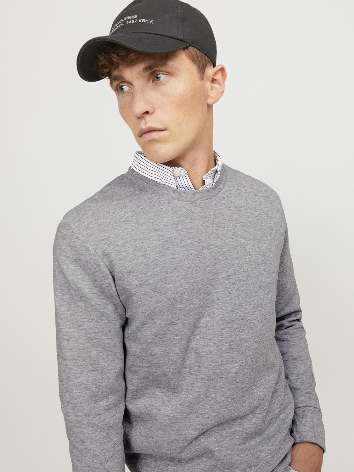 سوئیشرت مردانه JACK & JONES یقه گرد مدل JJEBASIC NOOS سوئیشرت مردانه JACK & JONES یقه گرد مدل JJEBASIC NOOS