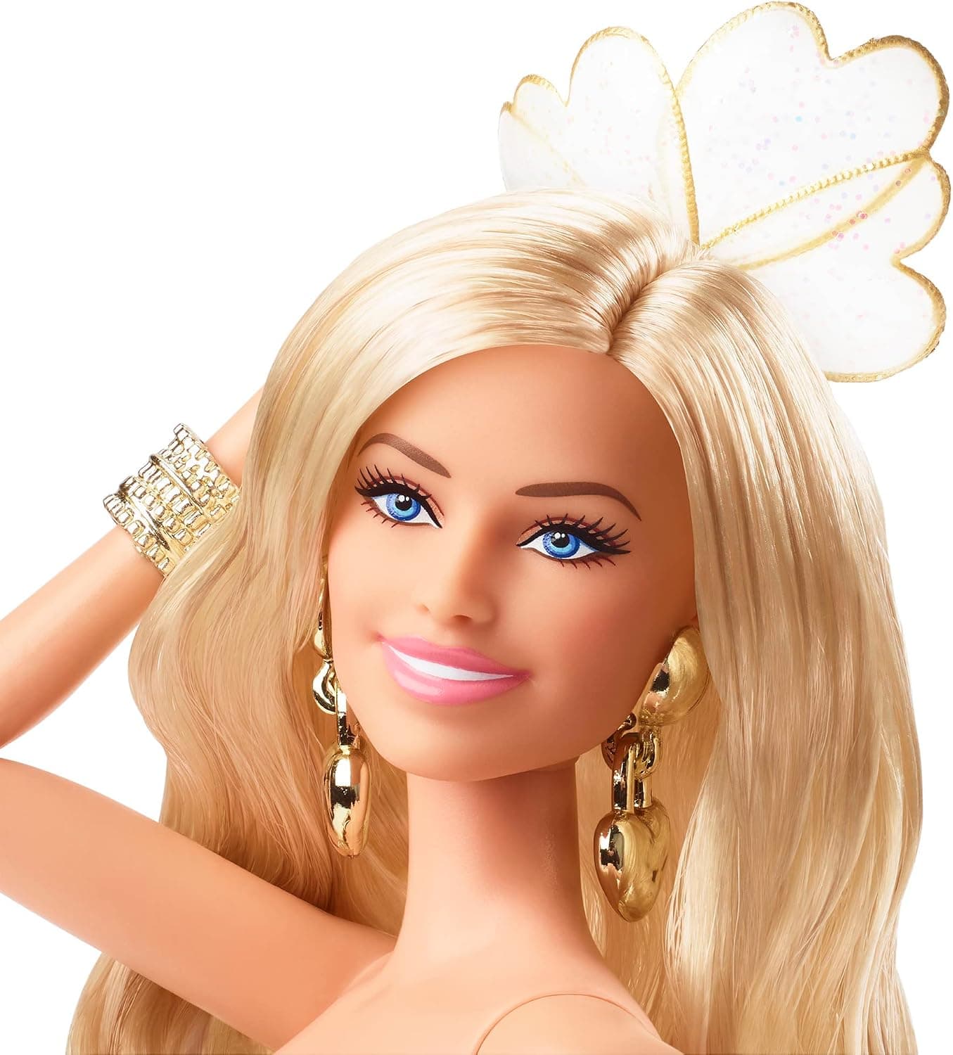 عروسک Barbie با سرهمی طلایی مدل Barbie Movie عروسک Barbie با سرهمی طلایی مدل Barbie Movie