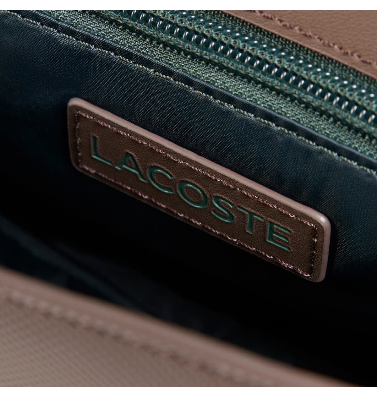 کیف دوشی زنانه Lacoste قهوهای Daily City کیف دوشی زنانه Lacoste قهوهای Daily City