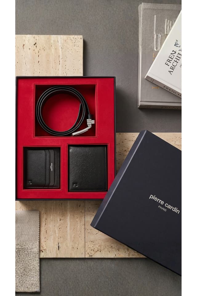 ست اکسسوری مردانه Pierre Cardin 3تایی چرم طبیعی شامل کمربند کیف پول و کارتخوان ست اکسسوری مردانه Pierre Cardin 3تایی چرم طبیعی شامل کمربند کیف پول و کارتخوان