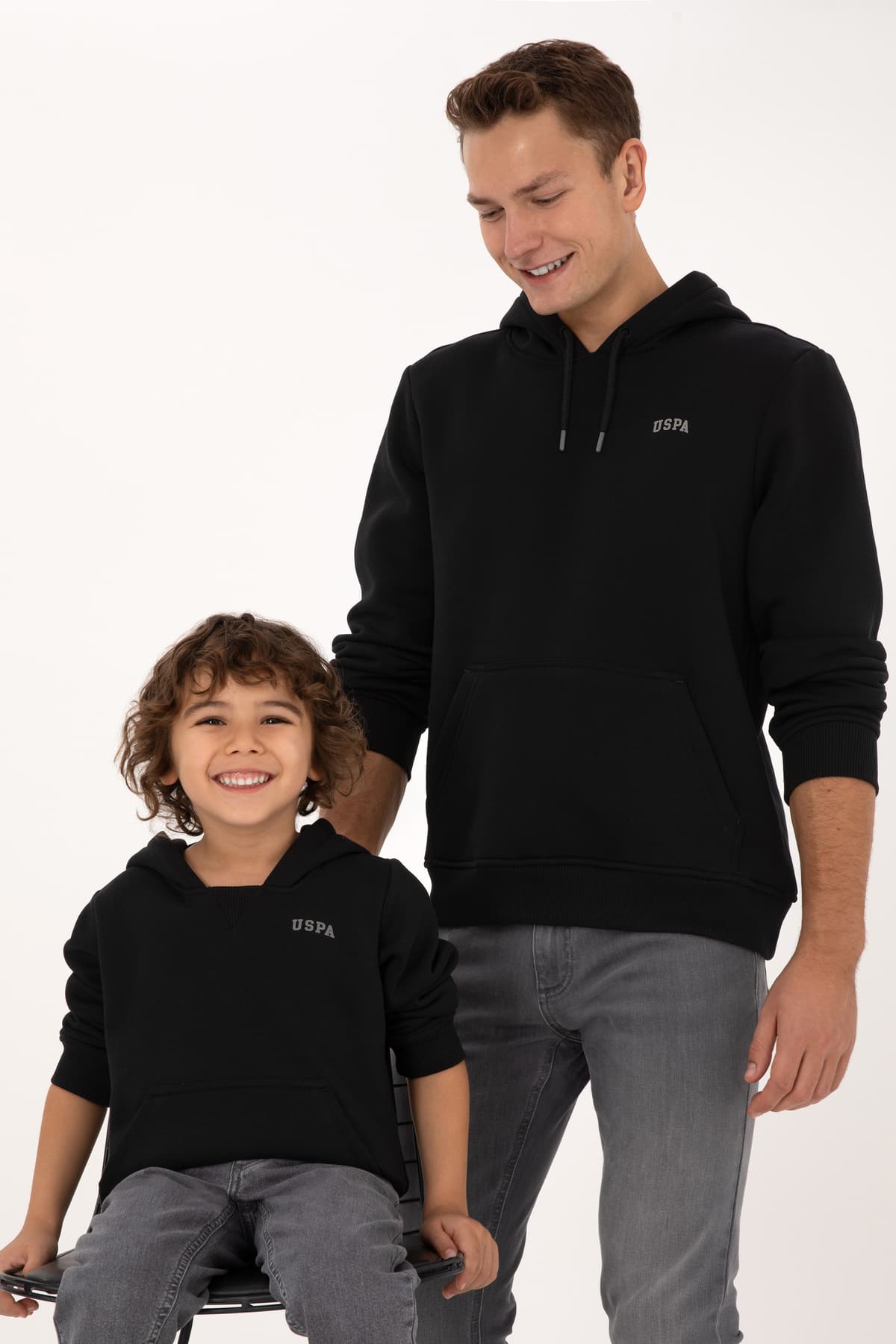 سویشرت مردانه U.S. Polo Assn. فیت معمولی با کلاه شاردون مشکی بیسیک مدل 50315582-VR046 سویشرت مردانه U.S. Polo Assn. فیت معمولی با کلاه شاردون مشکی بیسیک مدل 50315582-VR046