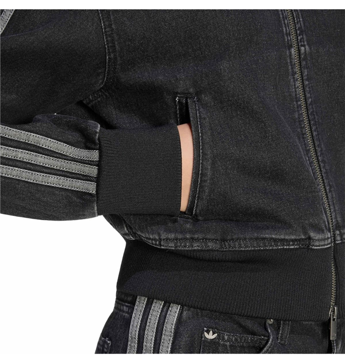 ژاکت ورزشی زنانه adidas Firebird دنیم مدل IB6917-K سیاه ژاکت ورزشی زنانه adidas Firebird دنیم مدل IB6917-K سیاه