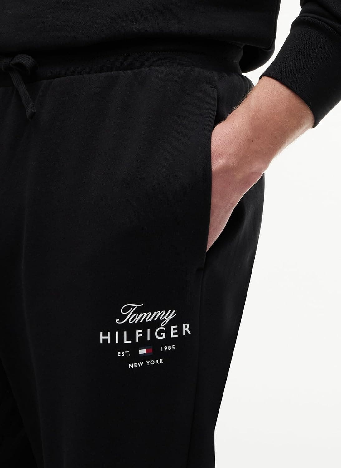 شلوار گرمکن مردانه Tommy Hilfiger لوگودار مدل MW0MW44332.BDS شلوار گرمکن مردانه Tommy Hilfiger لوگودار مدل MW0MW44332.BDS