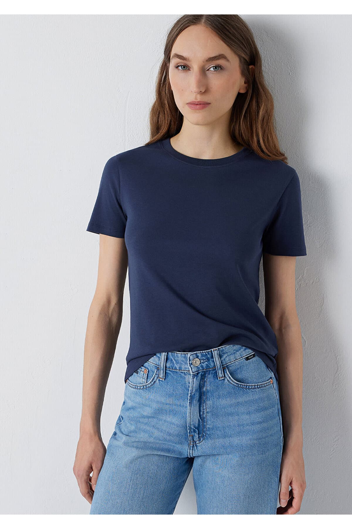 تیشرت زنانه Mavi یقه گرد سرمهای Slim Fit مدل 1614181-87524 تیشرت زنانه Mavi یقه گرد سرمهای Slim Fit مدل 1614181-87524
