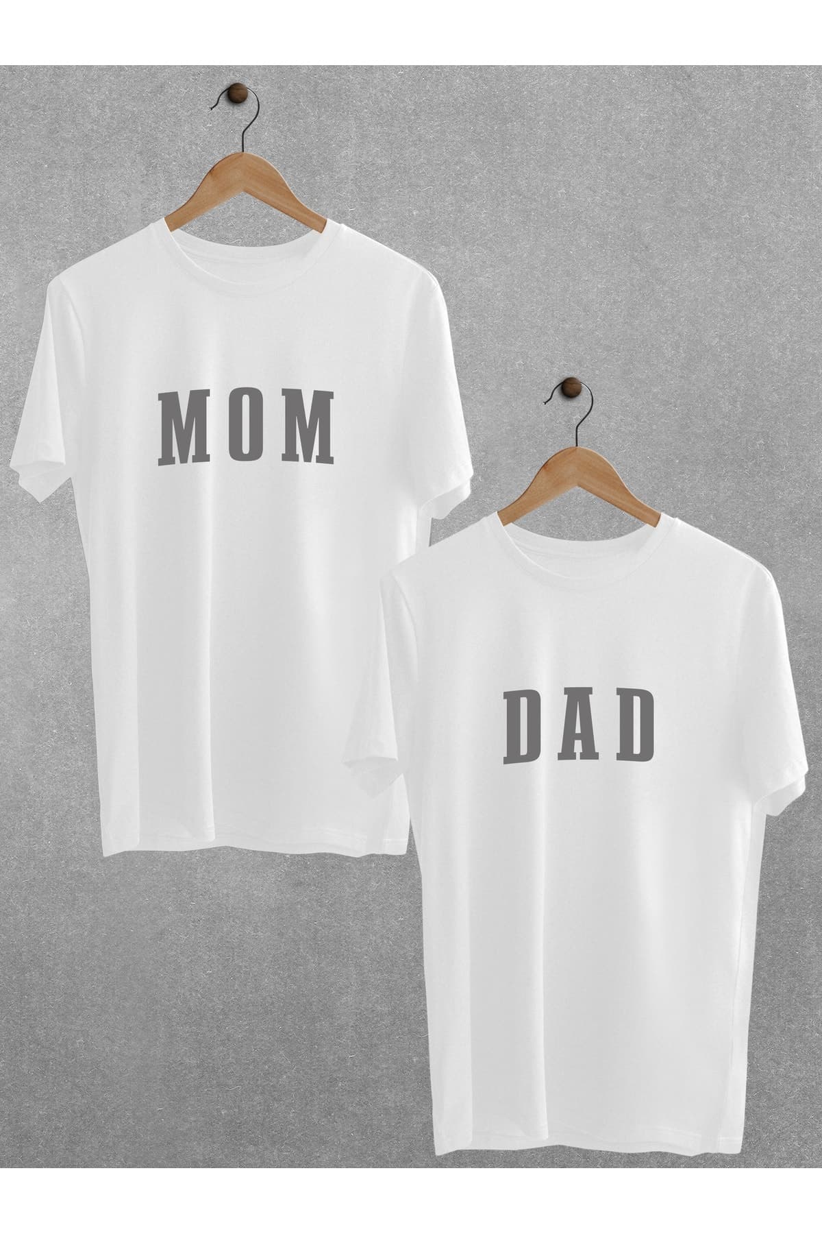 ست تیشرت زوج 2 تکه Pear Wear اورسایز با چاپ Mom Dad مناسب جشن تعیین جنسیت ست تیشرت زوج 2 تکه Pear Wear اورسایز با چاپ Mom Dad مناسب جشن تعیین جنسیت