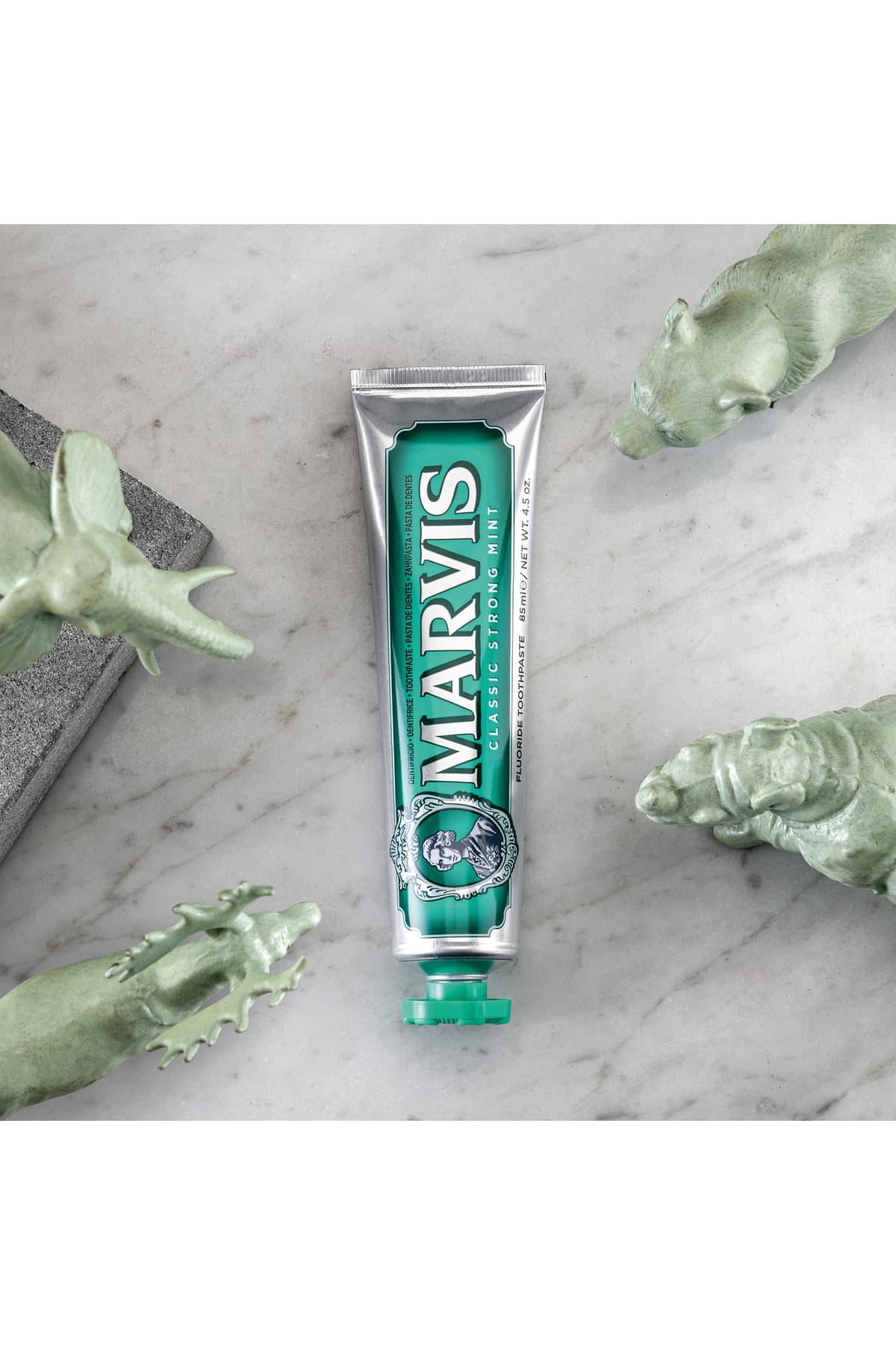 خمیردندان Marvis Classic Strong Mint 85 ml خمیردندان Marvis Classic Strong Mint 85 ml