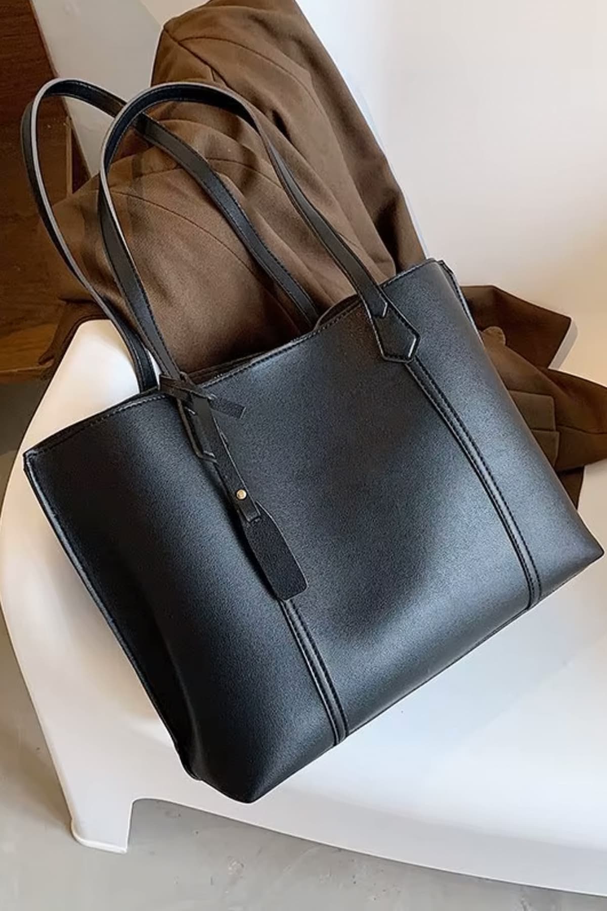 کیف شاپر زنانه Housebags سه بخشی مشکی چرم مصنوعی مدل 269 کیف شاپر زنانه Housebags سه بخشی مشکی چرم مصنوعی مدل 269