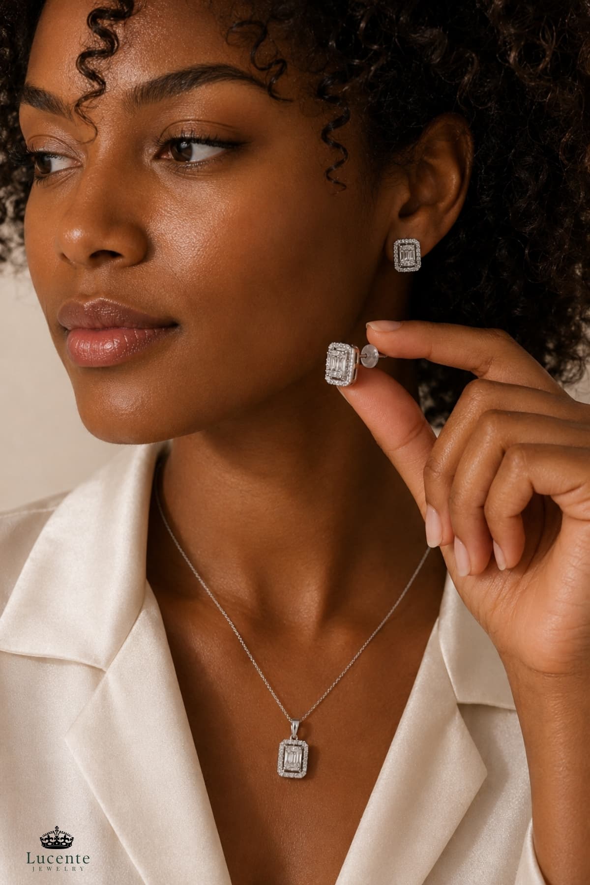ست گردنبند و گوشواره زنانه Lucente Jewellery نقره 925 باگت ست گردنبند و گوشواره زنانه Lucente Jewellery نقره 925 باگت